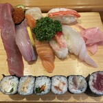 Oofune Zushi - にぎりセットB 1,760円