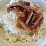 Tempura Meshi Ten Nosuke - ご飯と味噌汁はおかわり自由！天ぷらを待つ間、卓上のイカの塩辛で一杯やっつける！柚子がきいててうめぇ！