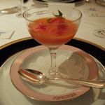 アピシウス - 赤ピーマンとデコポンのスープ