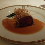 アピシウス - 阿蘇赤牛フィレ肉のパイ包み焼き　シャンプノワーズソース