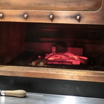 神戸牛炉釜炭焼ステーキ IDEA - 炉釜の中