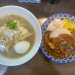 ヌードル＆スパイスカレー 今日の1番 - 朝限定セット 煮干しソバ(かけ)＋本日のカレー(辛いけど甘いポークカレー) ¥1,000-(税込)