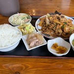 Sisen Ryouri Kinpou Kaku - 肉・卵・野菜の辛味噌炒め　税込880円