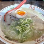 博多荘 - ラーメン+煮タマゴ