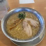 磨きの町のラーメン屋 味我駆 - 背脂中華