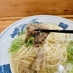 肉マシ鉄板食堂 - 【長浜ラーメン＝チャーシュー】