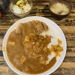 レストラン　おづ  - メンチカツカレー