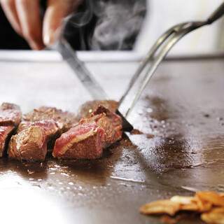 Delicious! A5 rank Japanese black beef Teppan-yaki