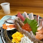 うおたけ鮮魚店やけんど 海鮮どんや - 