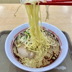 スガキヤ - ブラックラーメン麺リフト