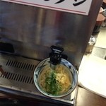 Marugame Seimen - 2013.11.16(土)11時52分 温めずそのままのかけ並280円 今日、今のこの麺質は、過去の丸亀製麺で、ナンバーワン！