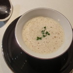 神戸牛炉釜炭焼ステーキ IDEA - マッシュルームのスープ