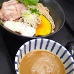 濃厚鶏白湯ラーメン・つけ麺専門店 横道屋 - つけ麺特盛