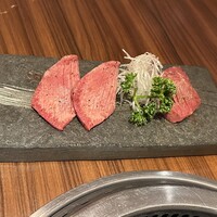 焼肉 しんうち 神楽坂 - 