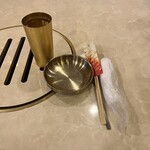 李さんの台所 - 水。箸。