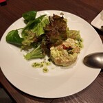 TORATTORIA VIOLA - 自家製スモークサーモンとアボカドのタルタル