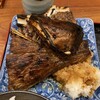 Binchousumi Biyaki Jige - 鮪かま(中)炭火焼と刺身セット