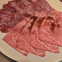焼肉うしごろ 新宿三丁目店 - 