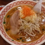 ラーメンめん丸 - 味噌にんにく◎太麺