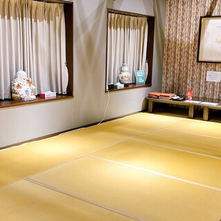 開けた座敷。様々な用途でご利用いただけます。是非ご相談ください。