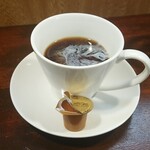 キッチン ブルー グローブ - ミルクを入れます