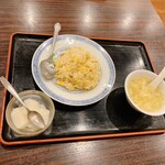 台湾小皿料理 阿里山 - 半炒飯、玉子スープ、杏仁豆腐