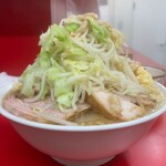 ラーメン二郎 - ラーメン　900円　うずら玉子　100円　生玉子　50円