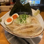 麵屋 軌跡 北九州店 - 鯛塩ラーメン 大盛 全のせ