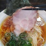 麺屋 びっぷ - 鶏醤油らーめん￥830  レアチャーシュー薄めなので熱が通りやすいです