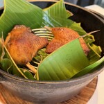 unito - バナナの皮で包んだ鴨のコンフィ