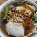 大助うどん - 七味を投入して