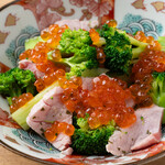 Rare fillet broccoli topped with salmon roe and green perilla sauce