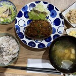 Fukumo Shokudou - 日替り定食(ハンバーグ)