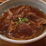 二束三文 - 牛すじ煮込み