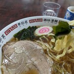 わたりや - 若布と麺を一緒にいただきます。