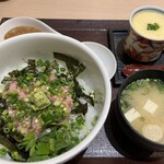 海鮮丼 日の出 - 