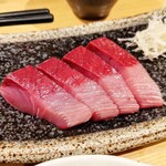 伊萬里 - ぶりの刺身が多いかな 日によって魚が変わることもある