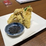 てづくし料理茶房 よし坊 - 舞茸の天ぷら