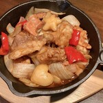 百勝伝 - スキレット和牛mixホルモン焼