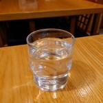 やぶ善 - 管理が行き届いているコップ。