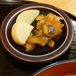 やぶ善 - "沢庵"と"胡瓜の醤油漬け"。