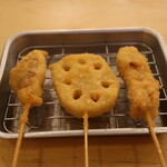 Ganso Kushikatsu Ebisu Shouten - レンコン、鶏もも＠110円、豚＠143円(2023年11月)