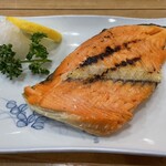 Izakaya Nakayoshi - 鮭西京焼き680円