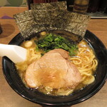 麺達うま家 - らーめん(並盛) 790円