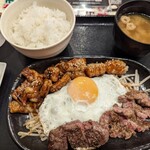 鉄板焼天神ホルモン  - 天ホル定食