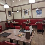鉄板焼天神ホルモン  - 店内の様子