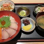 Koshitsu Izakaya Shouemon - 海鮮丼定食