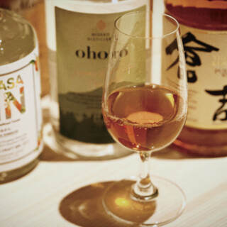 You can freely drink and compare 50 types of Japanese sake and Japanese wine!