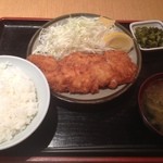 とんかつ新和 - 若鶏フライ定食