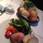 ラベイユ - 前菜鶏白レバーパテのはちみつがけ